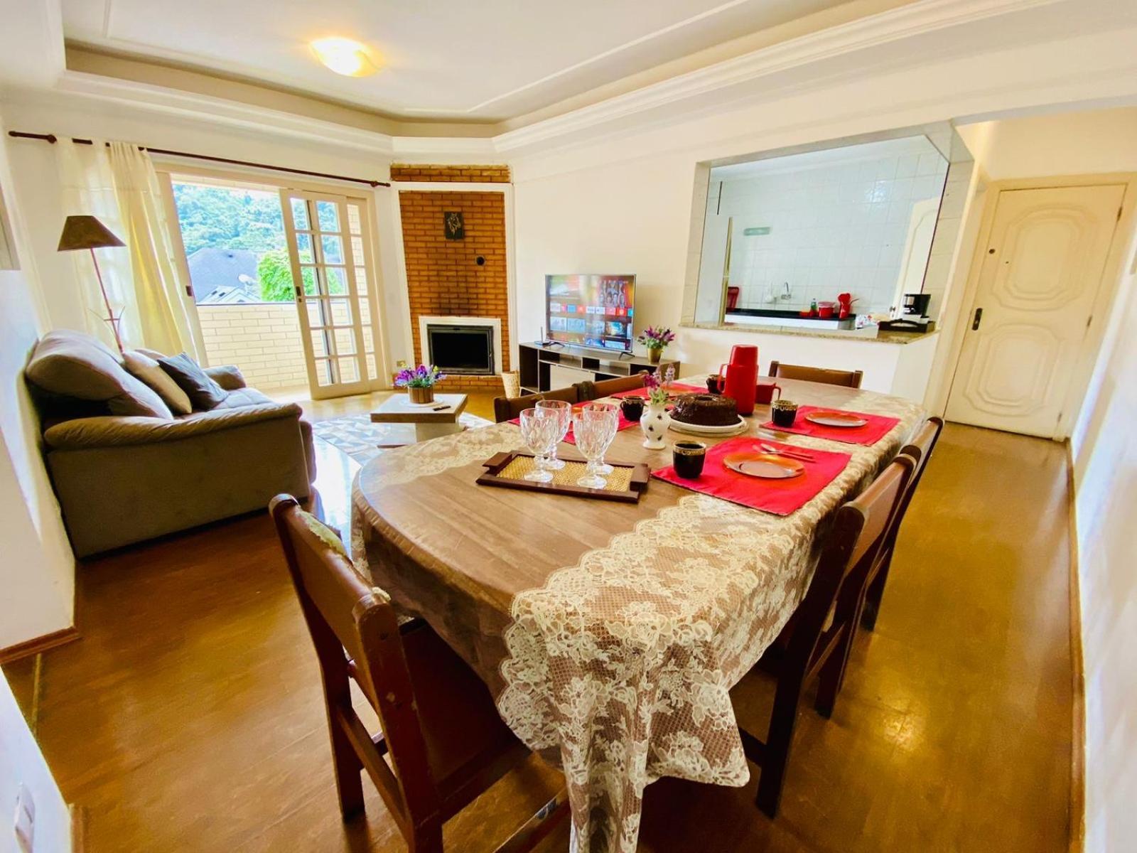 Belissimo E Amplo Apto A 3 Km Do Capivari Apartamento